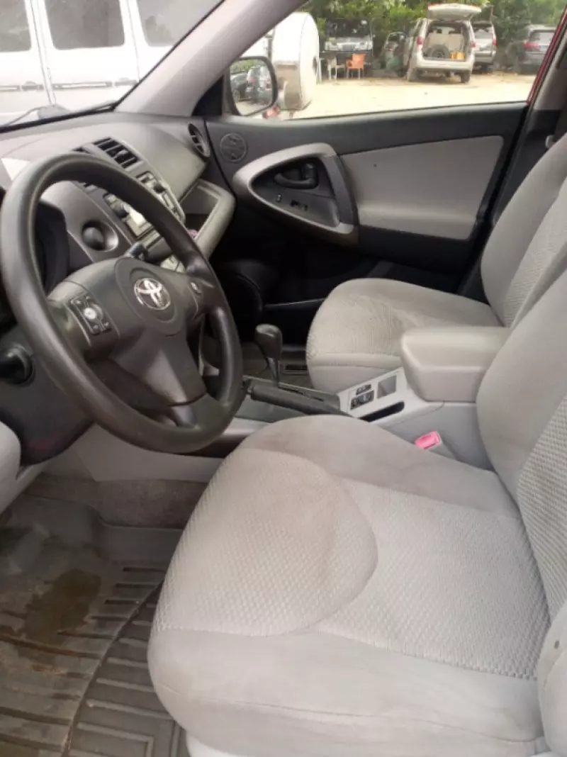 Toyota RAV4   - 2012