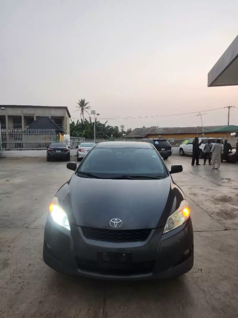 Toyota Matrix   - 2009