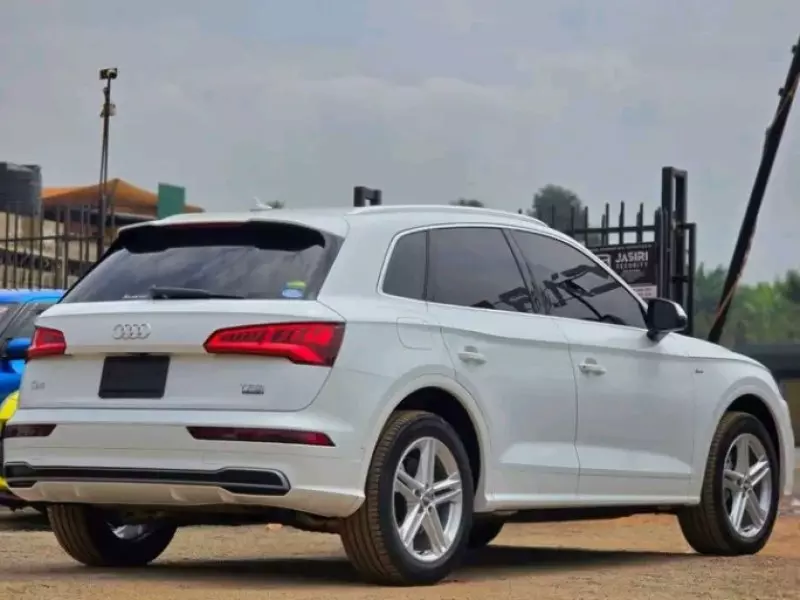 Audi Q5   - 2018