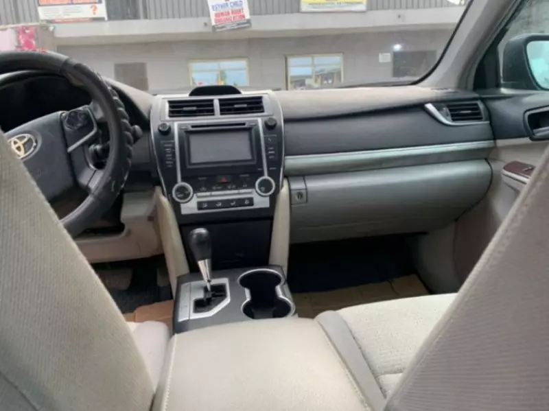 Toyota Camry   - 2012