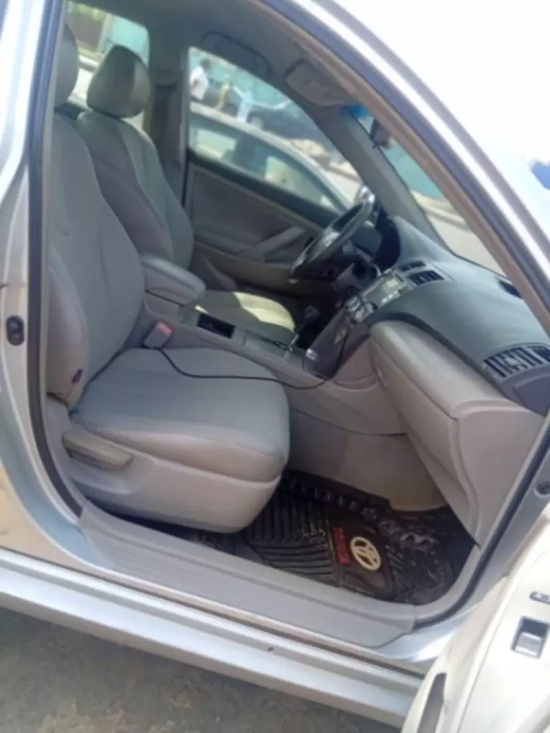 Toyota Camry   - 2008