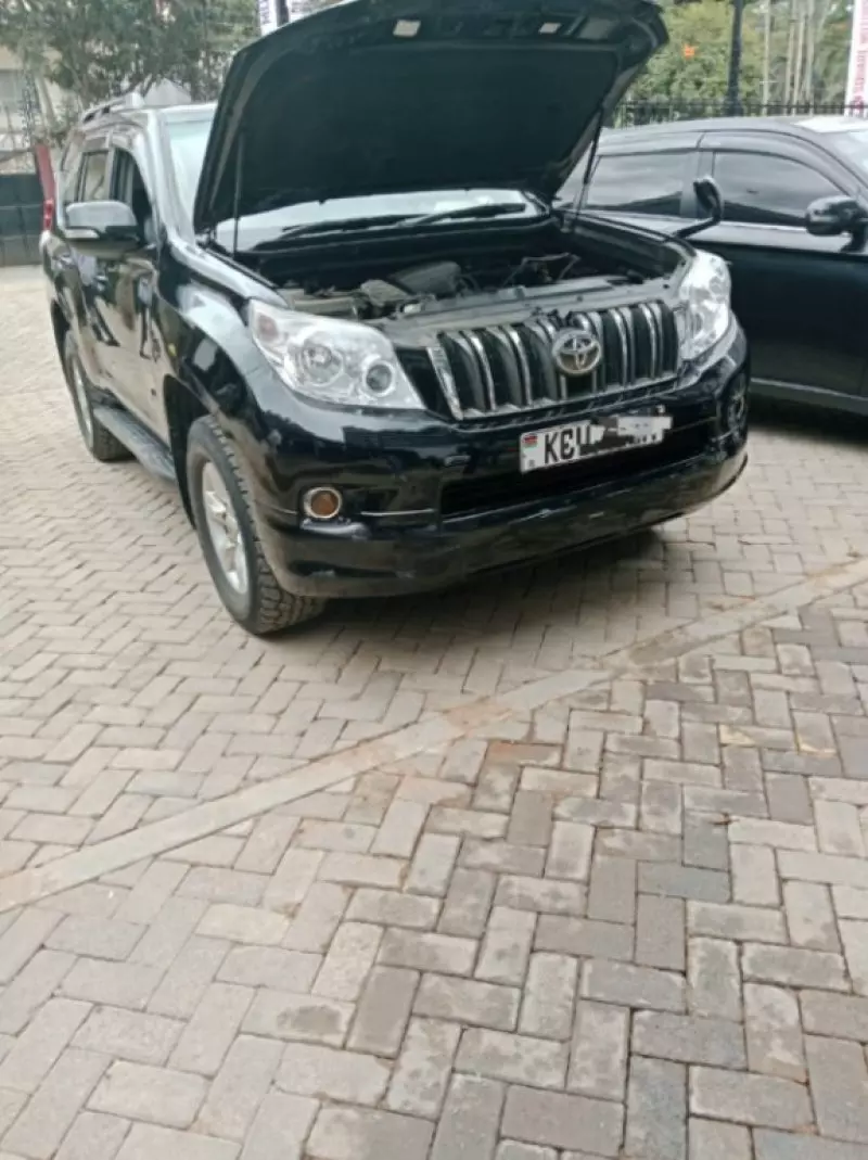 Toyota Landcruiser Prado   - 2013