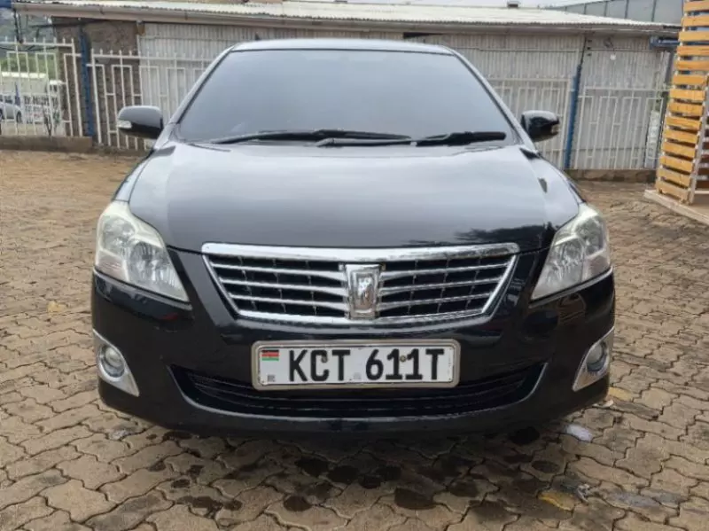 Toyota Premio    - 2012