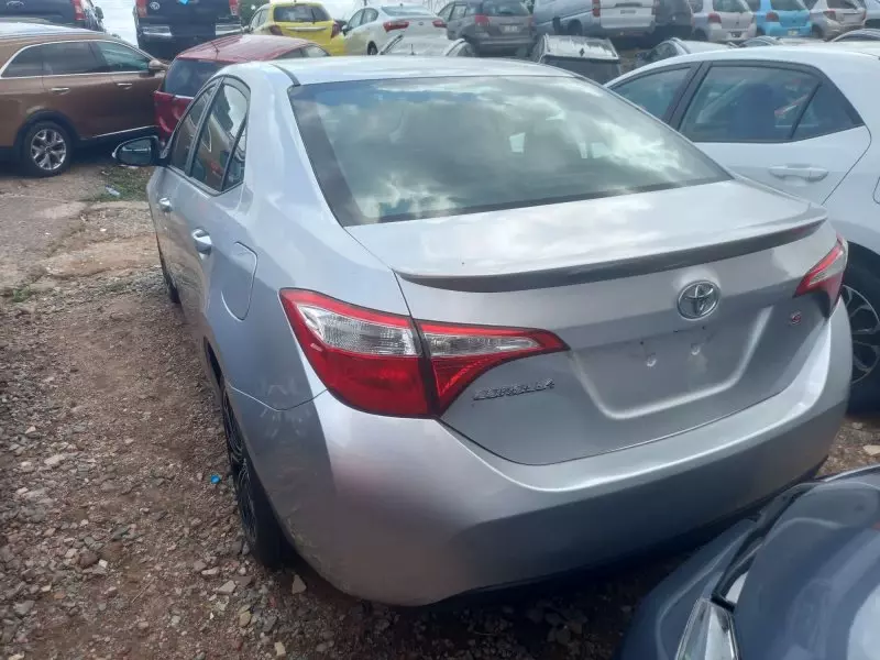 Toyota Corolla   - 2015
