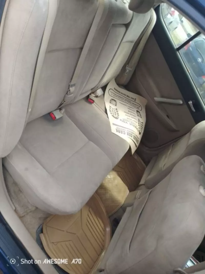 Toyota Premio    - 2010