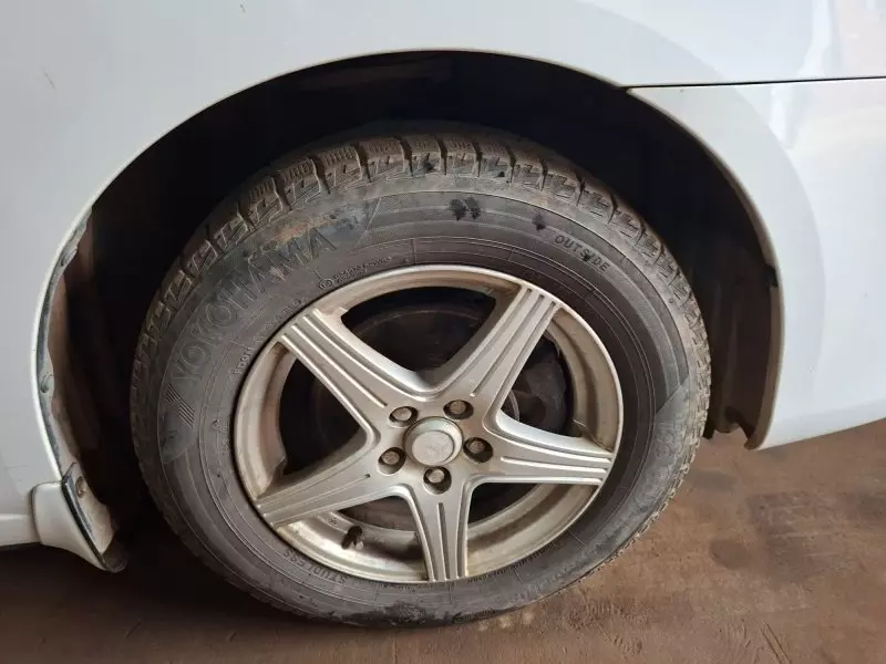 Toyota Premio    - 2011