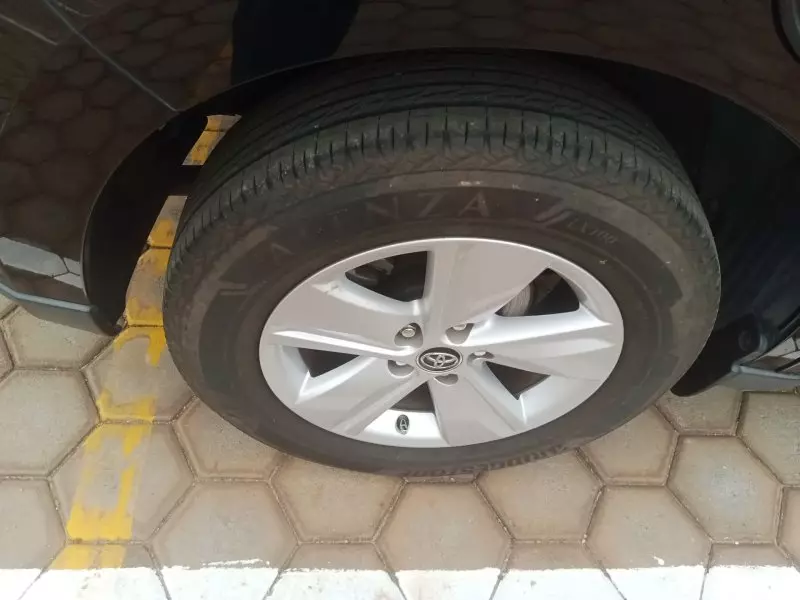 Toyota Harrier   - 2017