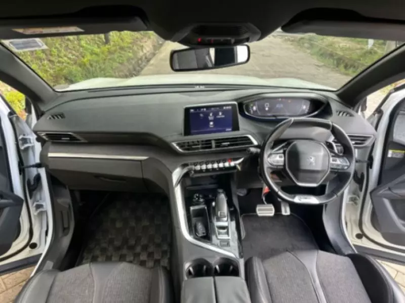 Peugeot 3008   - 2018