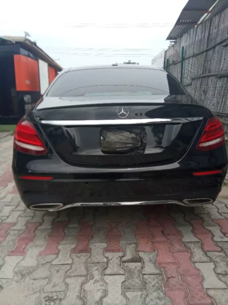 Mercedes-Benz E 300   - 2017