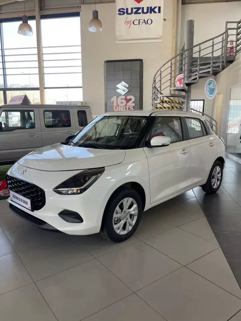SUZUKI Swift   - 2025