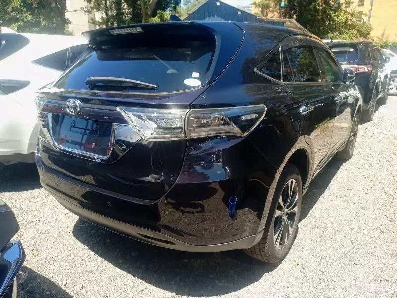 Toyota Harrier   - 2016