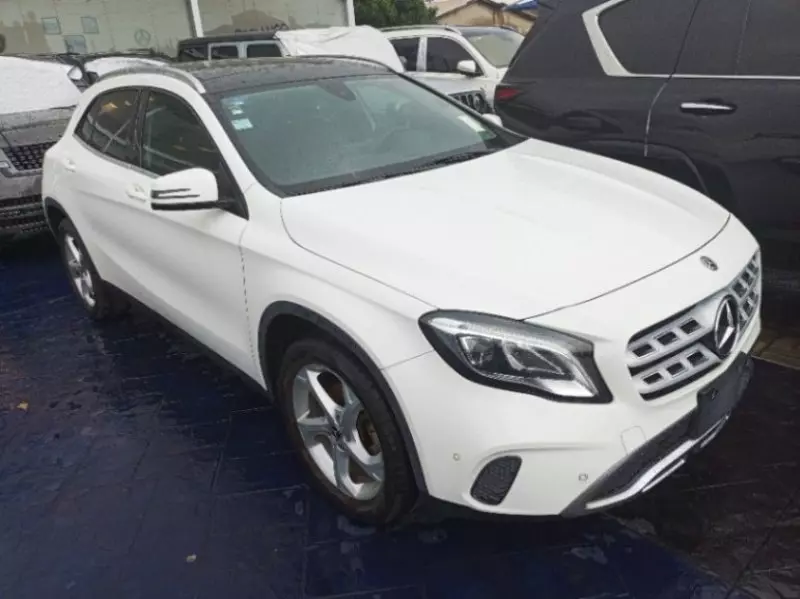 Mercedes-Benz GLA 200   - 2020