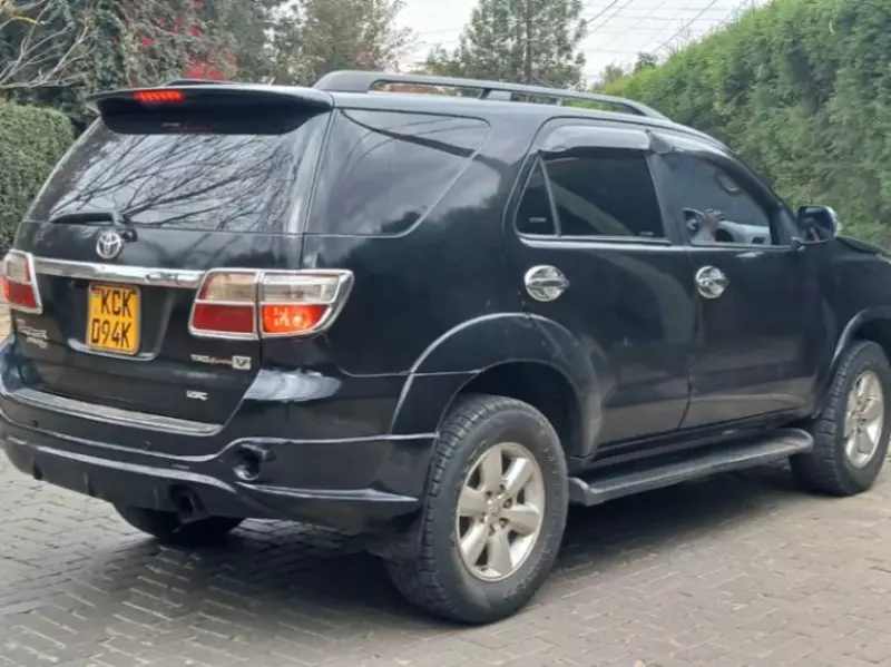 Toyota Fortuner   - 2016