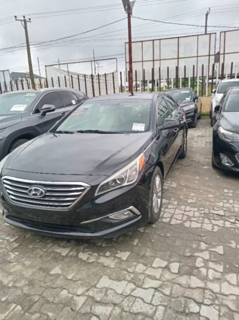 Hyundai Sonata   - 2015