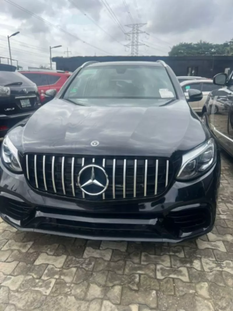 Mercedes-Benz GLC 300   - 2018