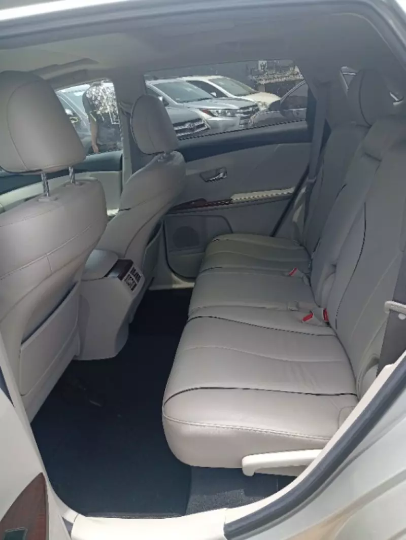 Toyota Venza   - 2011