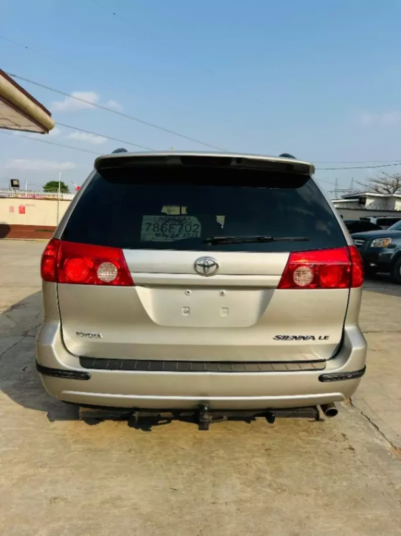 Toyota Sienna