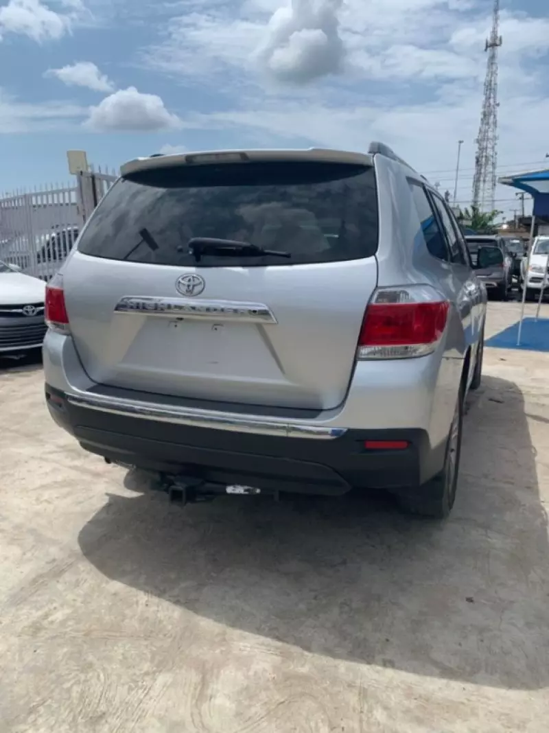 Toyota Highlander - 2013