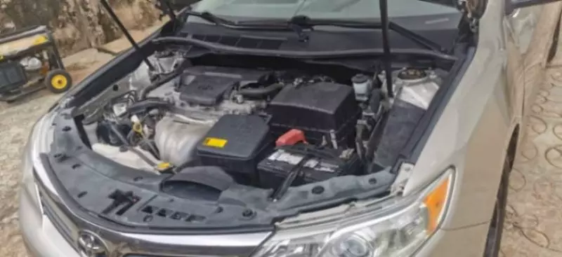 Toyota Camry   - 2013