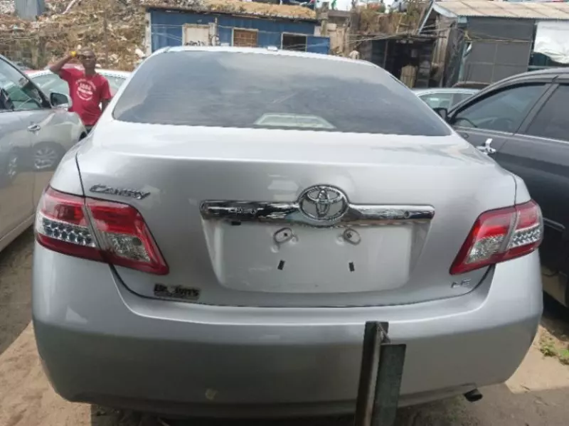 Toyota camry   - 2010