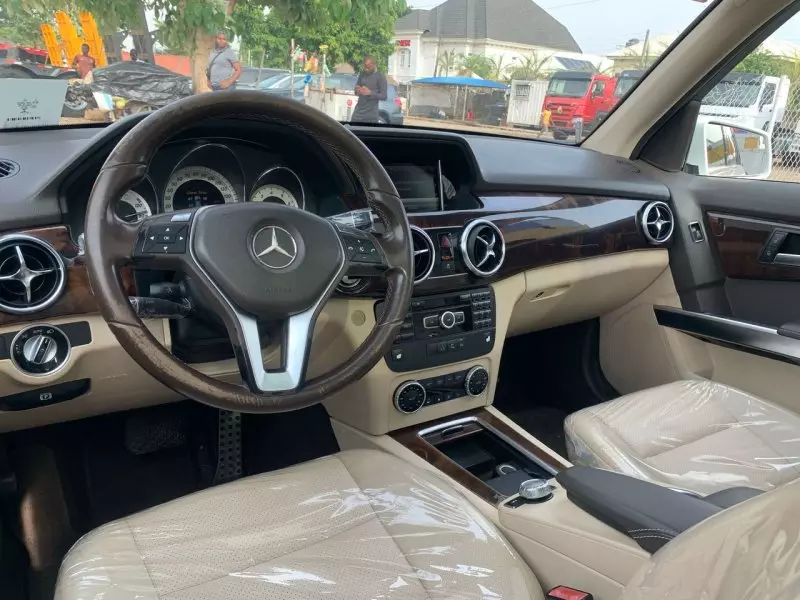Mercedes-Benz GLK 350   - 2014