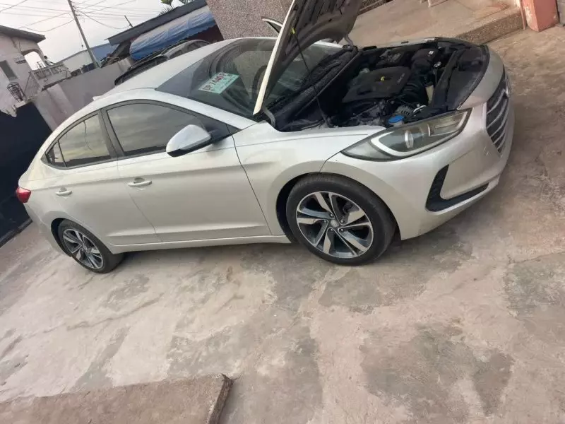 Hyundai Elantra   - 2017