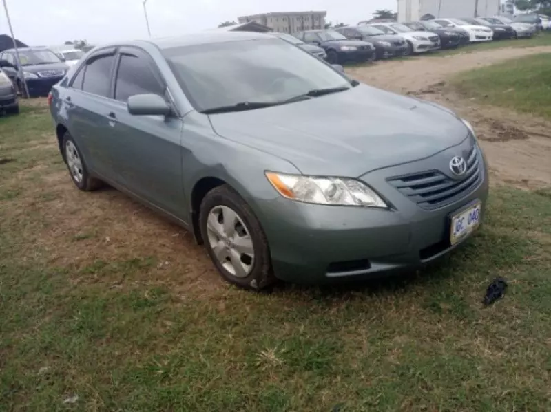 Toyota Camry   - 2007