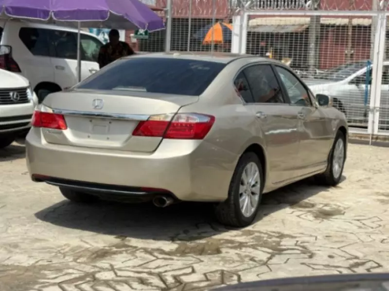 Honda Accord   - 2013