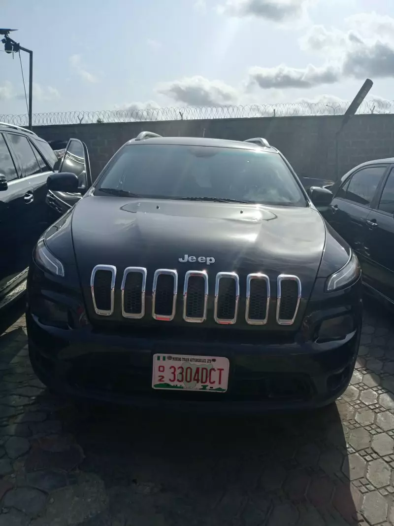 JEEP Cherokee   - 2015