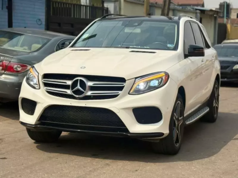 Mercedes-Benz GLE-Class   - 2017