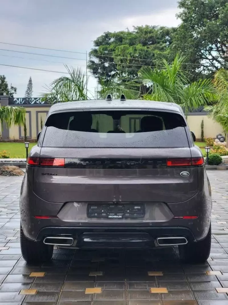 Land Rover Range Rover Sport   - 2023