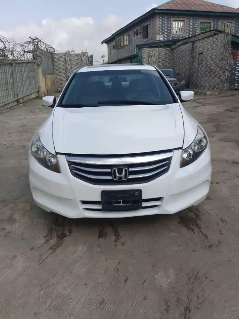 Honda Accord   - 2012