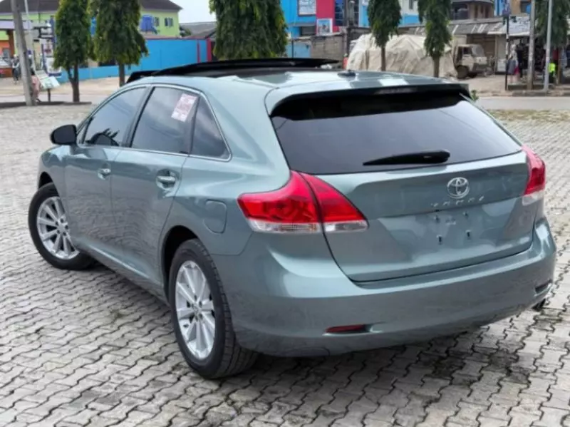 Toyota Venza   - 2010