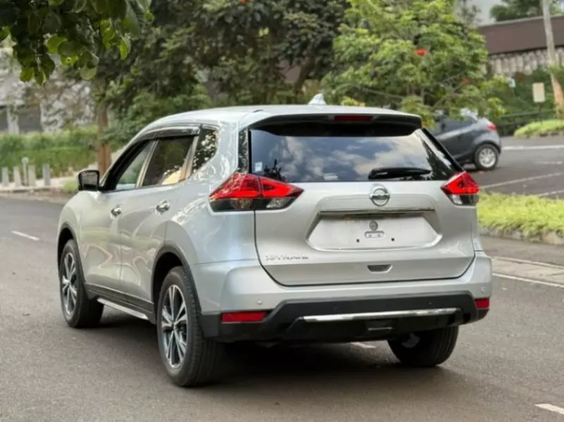 Nissan EXTRAIL HYBRID   - 2018