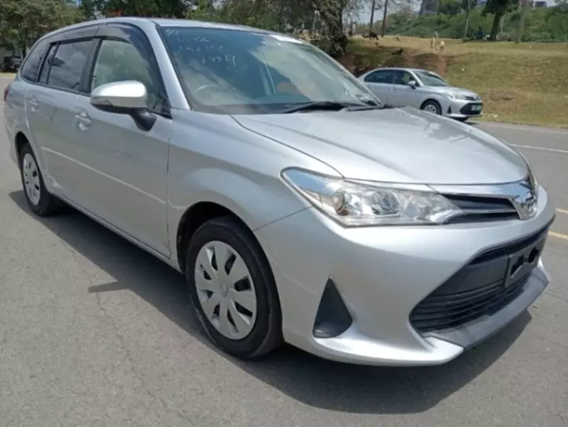 Toyota Fielder    -