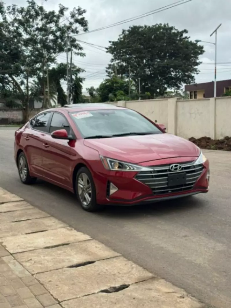 Hyundai Elantra - 2020