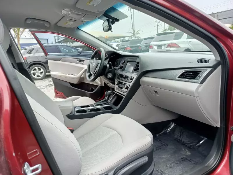 Hyundai Sonata   - 2016