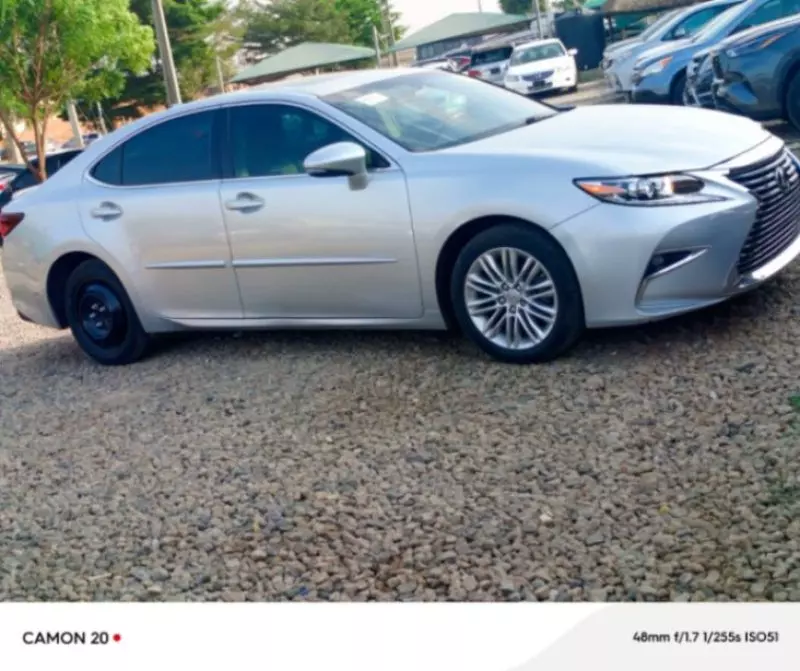Lexus ES   - 2016