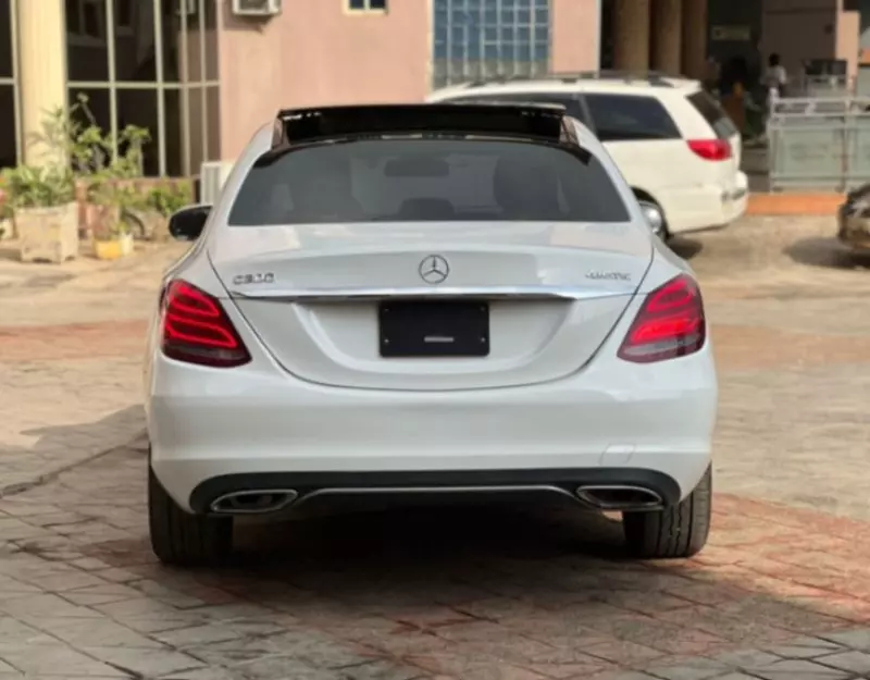 Mercedes-Benz C 300