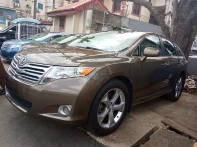 Toyota Venza   - 2011