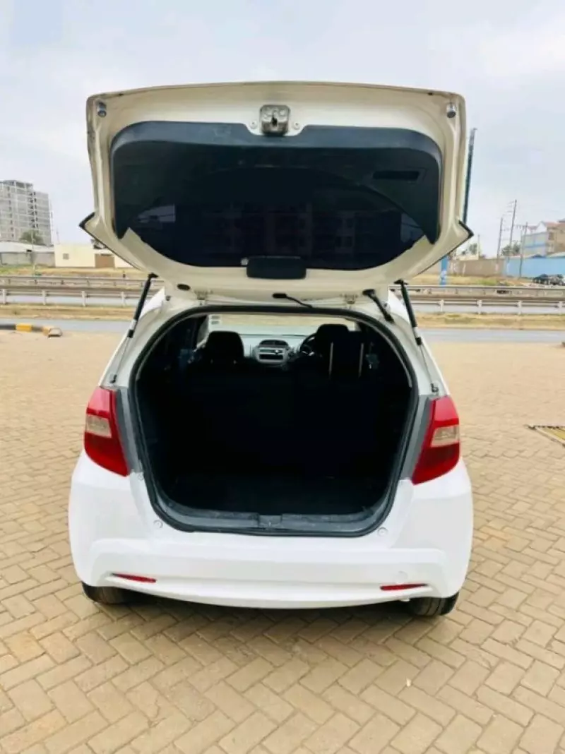 Honda Fit   - 2012