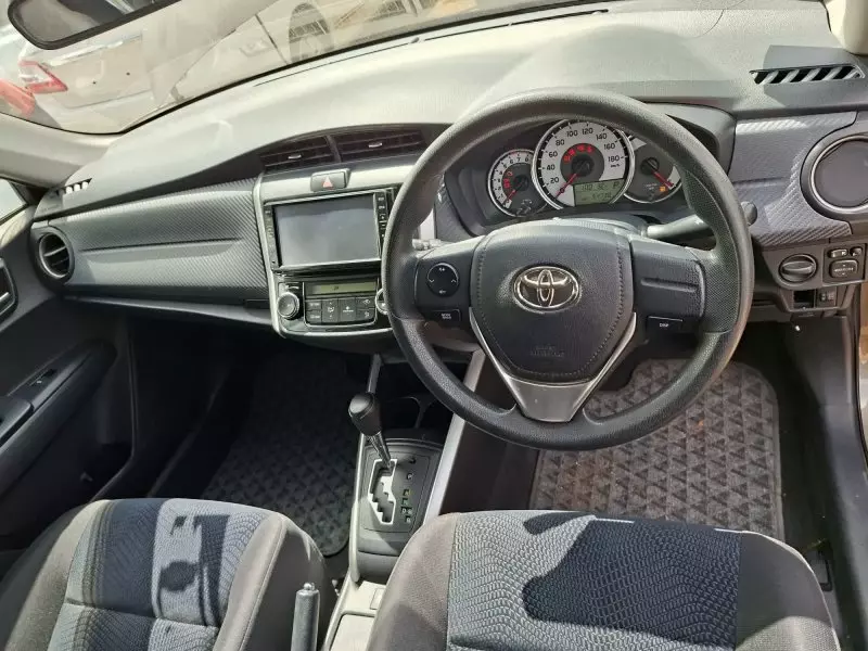 Toyota Fielder    - 2012