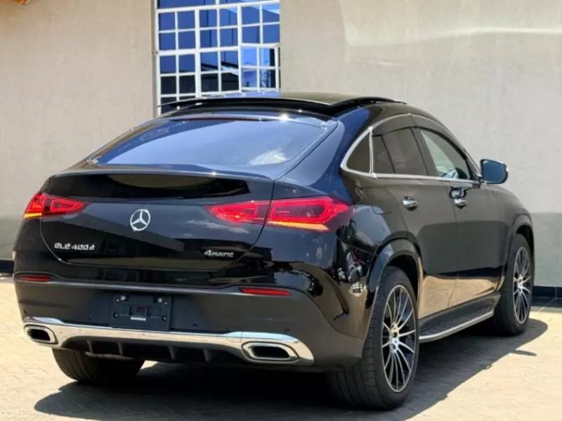 Mercedes-Benz GLE 400   -