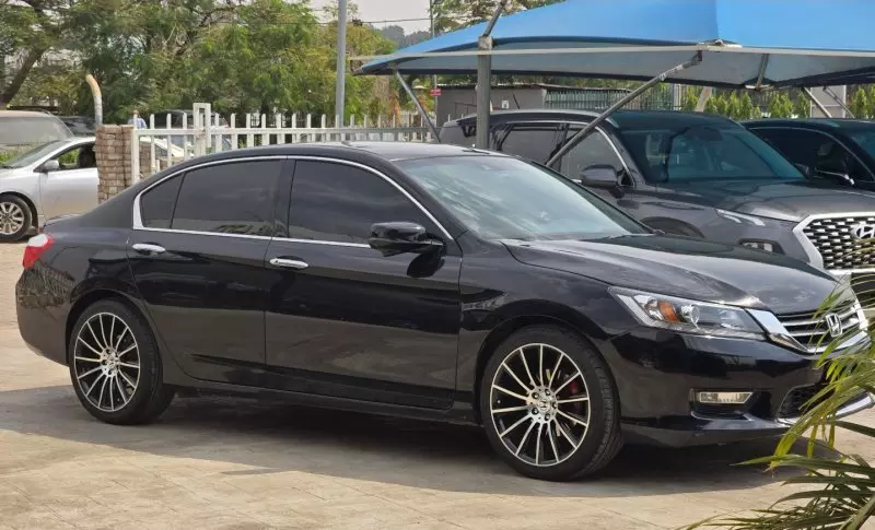 Honda Accord   - 2013