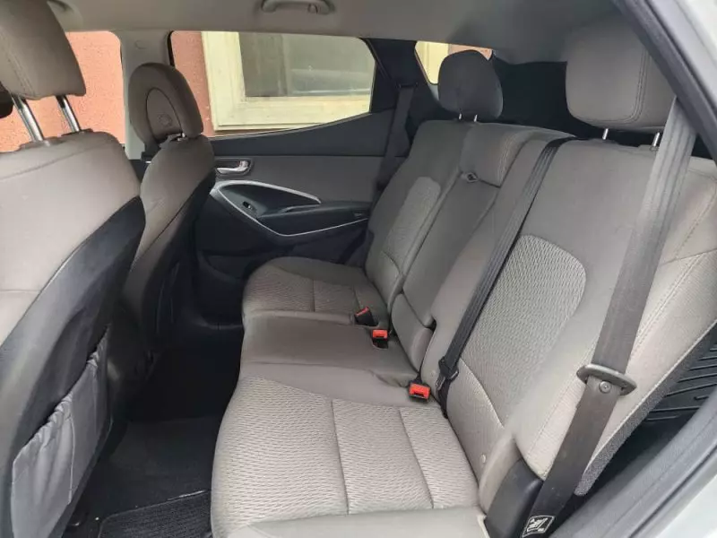 Hyundai Santa Fe   - 2015