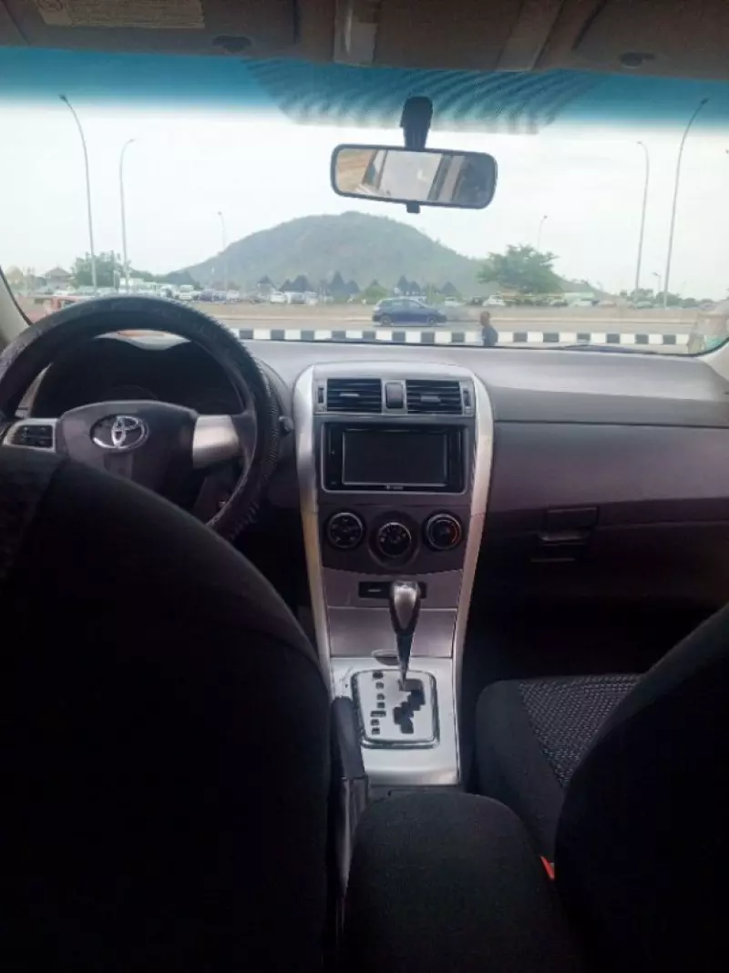 Toyota Corolla   - 2012