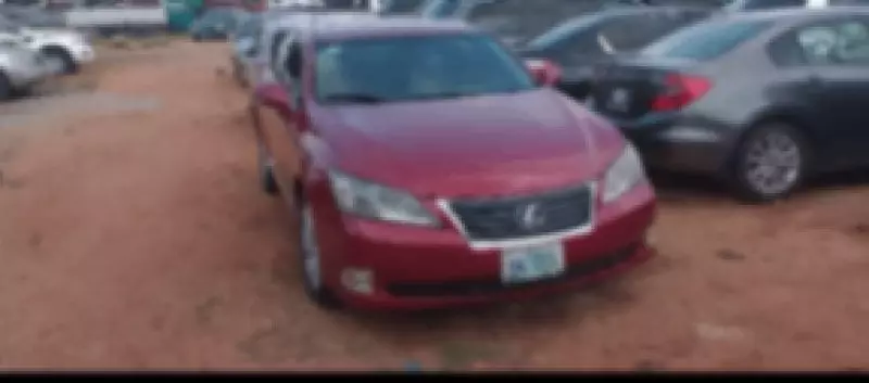 Lexus ES 350   - 2011