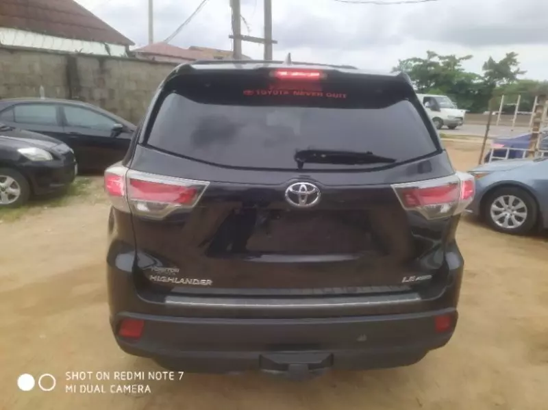 Toyota Grand Highlander   - 2015