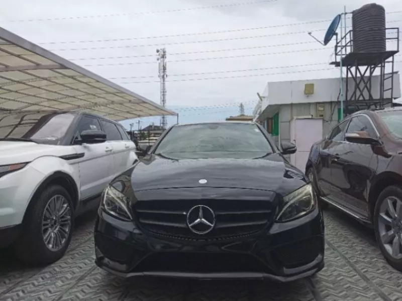 Mercedes-Benz C 300   - 2015