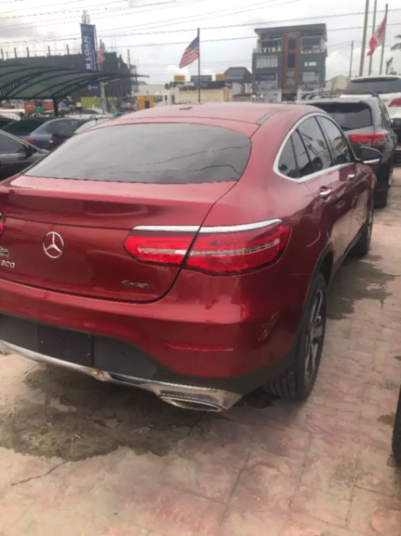 Mercedes-Benz GLC 300   - 2016